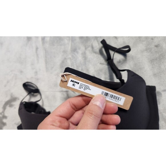 Skims 34C Onyx Black Fits Everybody Push Up Demi Bra NWT - Picture 3 of 6